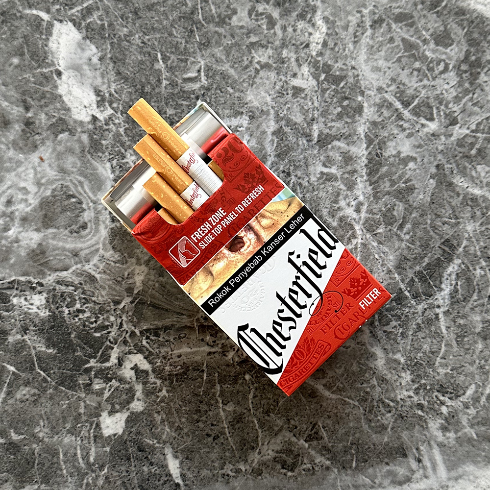 Chesterfield Red 🍂 ‣ Duty Free Price ‣ Only 4€👍