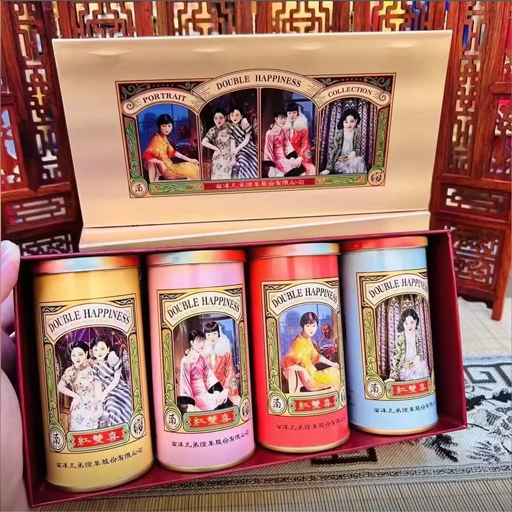 Double Happiness Portrait Collection (Tin) 🍂 ‣ Only 5€ 👍